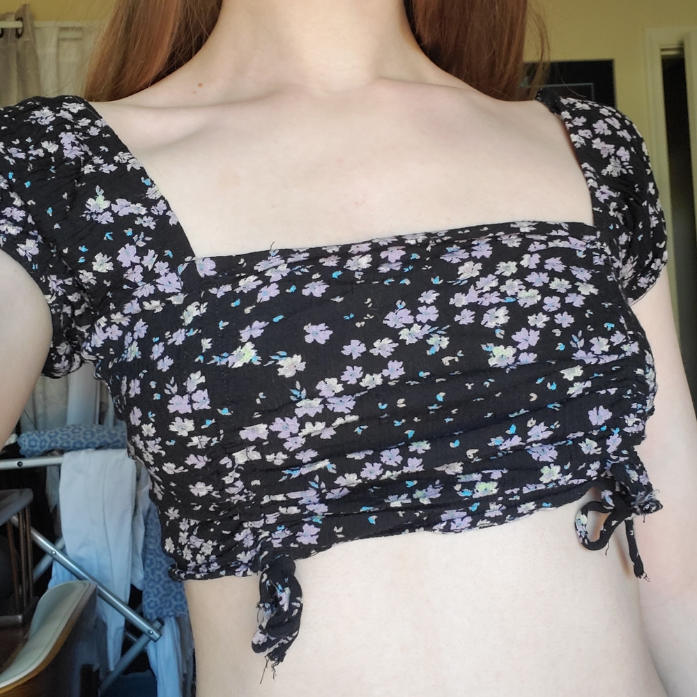 Tilly's Black Floral Crop Top